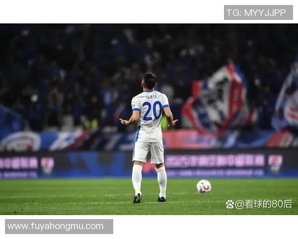 上海申花主场迎战梅州客家强强对决鏖战绿茵谁能笑到最后